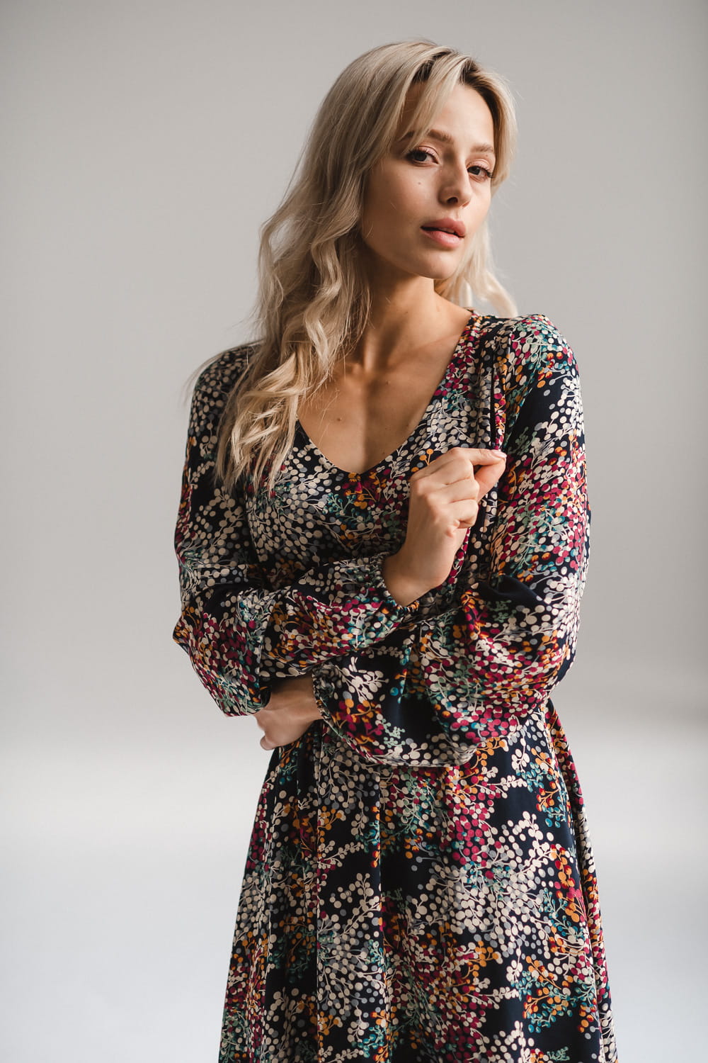 Midi Umstands- und Stillkleid navy gesprenkelt